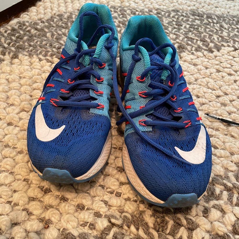 Nike Zoom Elite 8 size 8